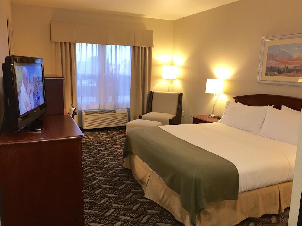 Holiday Inn Express- West Sacramento By Ihg Экстерьер фото